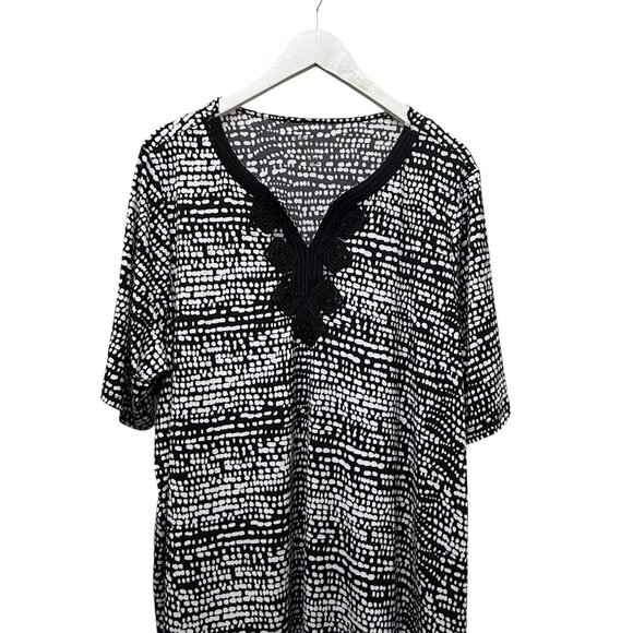 LIZ CLAIBORNE Tunic Top Plus Size 1X Slinky Stretch Black White Print Soutache - Picture 3 of 9